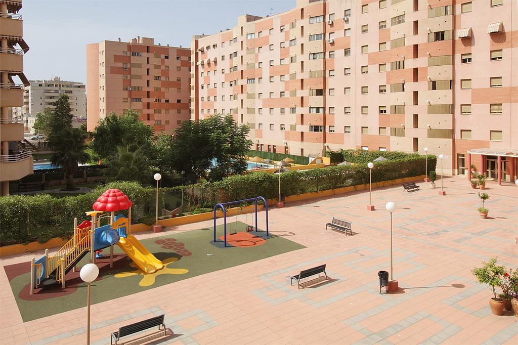 Апартаменты Iloftmalaga Ciudad De La Justicia Номер фото